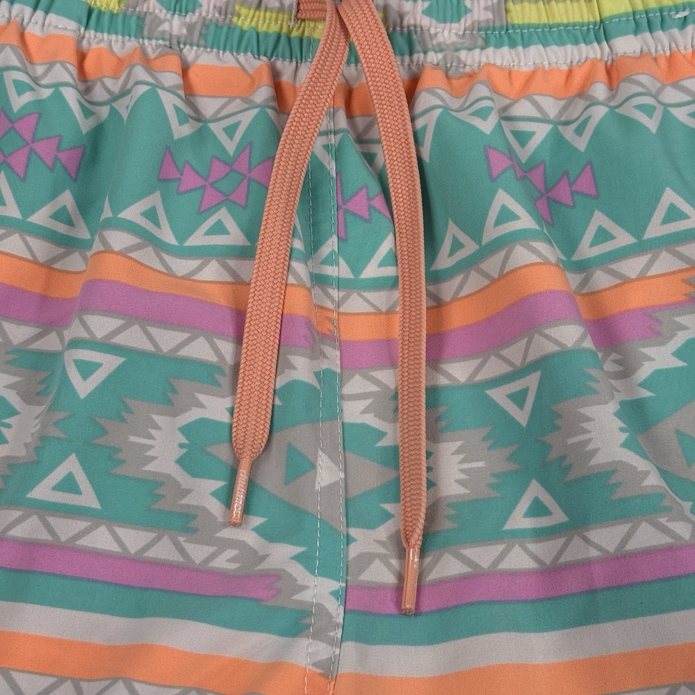Chubbies Swim Trunks‎ Mens L Mesh Lined Aztec The En Fuegos 5.5" Classic Shorts - Picture 9 of 14